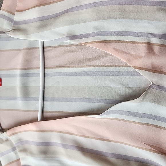 Guess women's pullover blouse - Picture 5 of 8